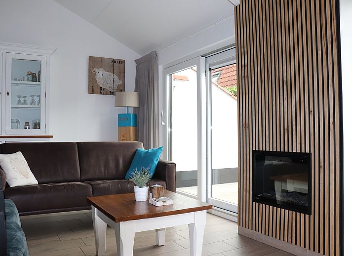 Moderne badkamer in Vakantiehuis Gortersmient 302, De Dennen, Texel.