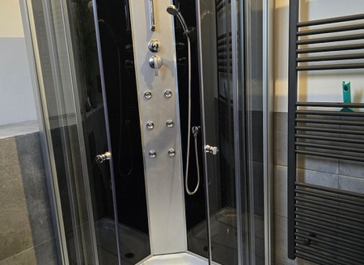 Helianthus Unterkunft in De Dennen Texel mit Blick auf Pferdeweiden fuer eine laendliche Erfahrung.