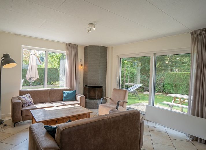Vacation home 't Hoogelandt 134 in De Dennen, Texel with sunny terrace and green surroundings.