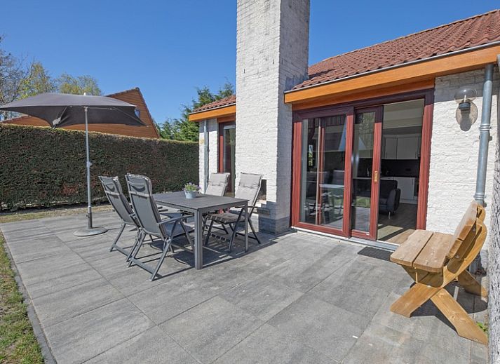 Moderne keuken in Vakantiehuis Gortersmient 328, De Dennen, Texel met complete uitrusting.