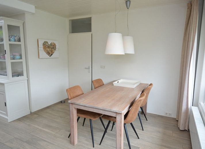 Gezellige woonkamer van Tempelierweg - Kogermient 11, vakantiehuis in De Dennen, Texel.