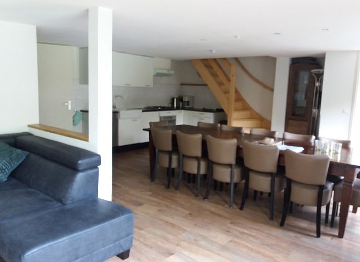 Ferienhaus Bollenveld - de Tulp in De Dennen, Texel mit grossem Garten und gruener Umgebung.