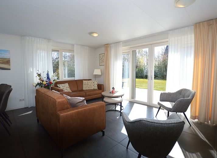 Ferienhaus de Parel 190 in De Dennen, Texel mit sonniger Terrasse und grossem Garten.