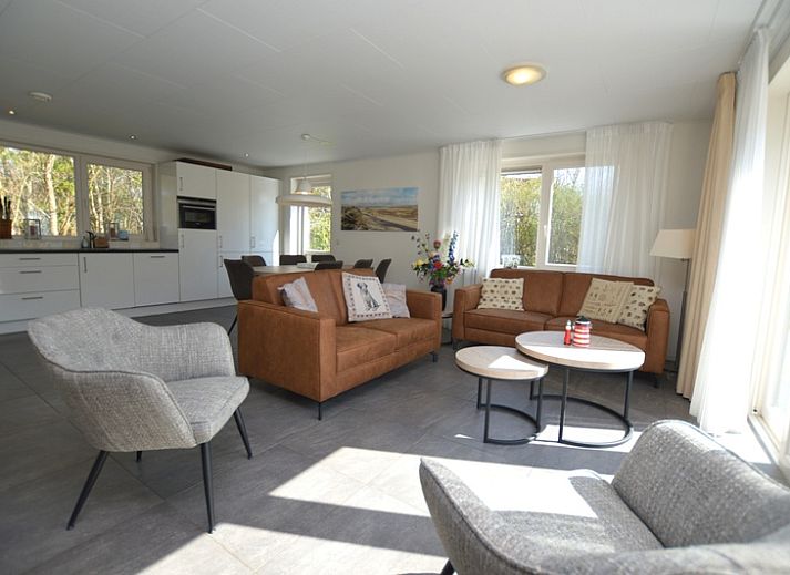 Ferienhaus de Parel 190 in De Dennen, Texel mit sonniger Terrasse und grossem Garten.