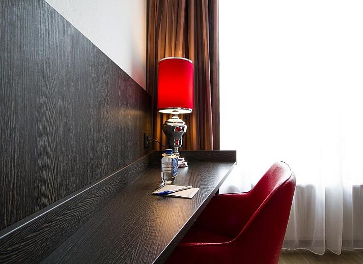 Gemuetlicher Essbereich im Bastion Hotel Maastricht Centrum, Ferienwohnung in Maastricht, Limburg.