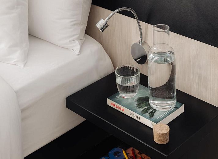 Lichte slaapkamer in Designhotel Maastricht, vakantieappartement in Maastricht, Zuid Limburg.