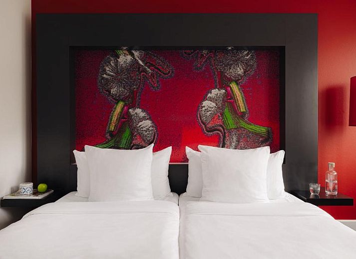 Stijlvolle bar in Designhotel Maastricht, vakantieverblijf in Zuid Limburg.