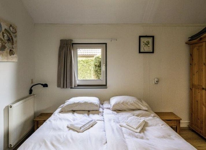 Sea holly vacation home in Formerum, Terschelling with sunny terrace and green surroundings on the Wadden Islands.