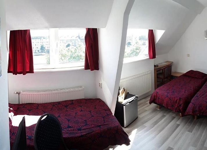 Prachtig uitzicht op de rivier vanuit Hotel Baan, centraal gelegen vakantieappartement in Rotterdam.