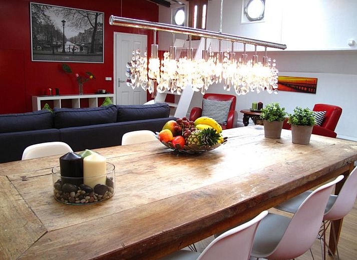 Modern bathroom with designer sink in Boathotel Rotterdam Seven, Rotterdam.