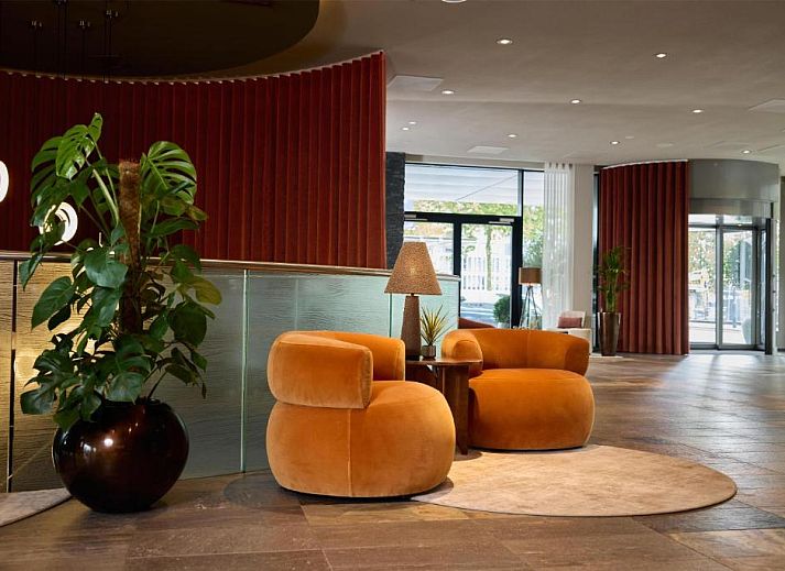 Stijlvolle lobby van Mainport Design Hotel, vakantie appartement in het hart van Rotterdam, Zuid-Holland.