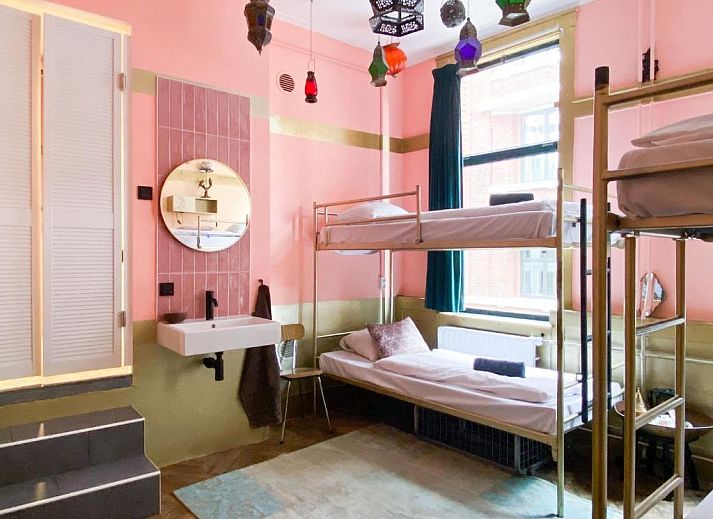 Guest house 027060 - Apartment Rotterdam eo - Hostel ROOM Rotterdam