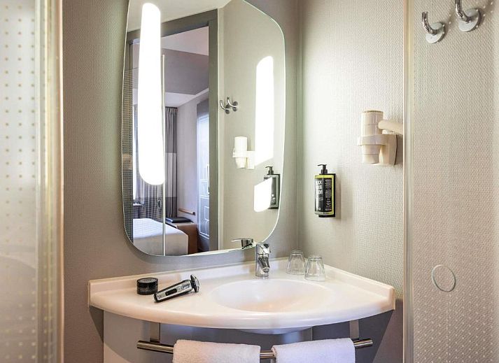 Gemuetlicher Essbereich im ibis Rotterdam City Centre, Ferienwohnung in Rotterdam, Suedholland.