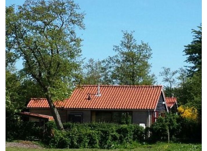 De Trekvogels vakantiehuis in Formerum, Terschelling met zonnige veranda en tuin op de Waddeneilanden.