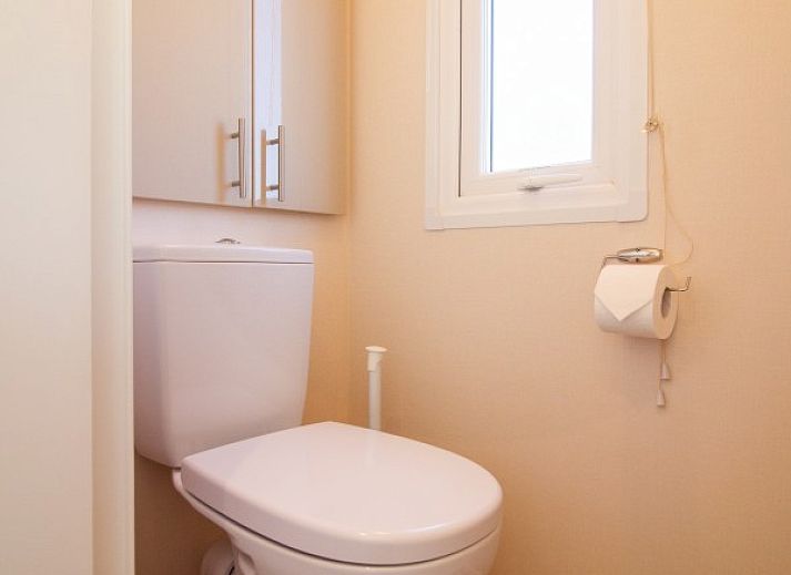 Terrasse mit gemuetlicher Sitzecke im Chalet Rhobin, Formerum, Terschelling.