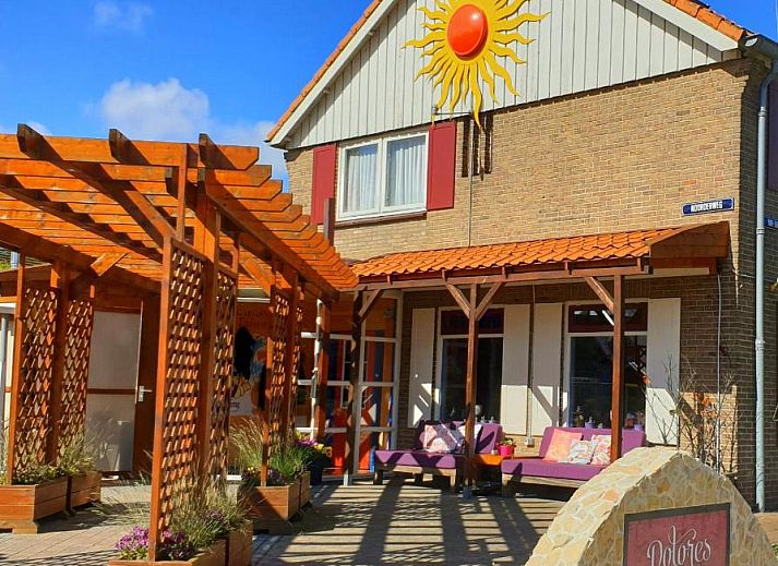 Verblijf 030403 • Vakantie appartement Ameland • Hotel Restaurant Dolores