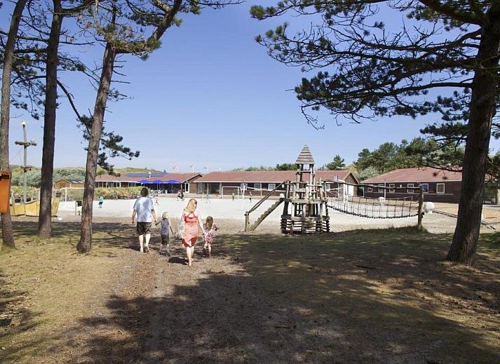 Cozy bedroom with bunk beds in Sier aan Zee vacation home, Hollum, Ameland.