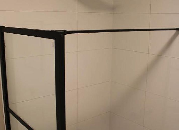 Luxe handdoeken met logo van Wijnberg Appartementen, Hollum, Ameland.