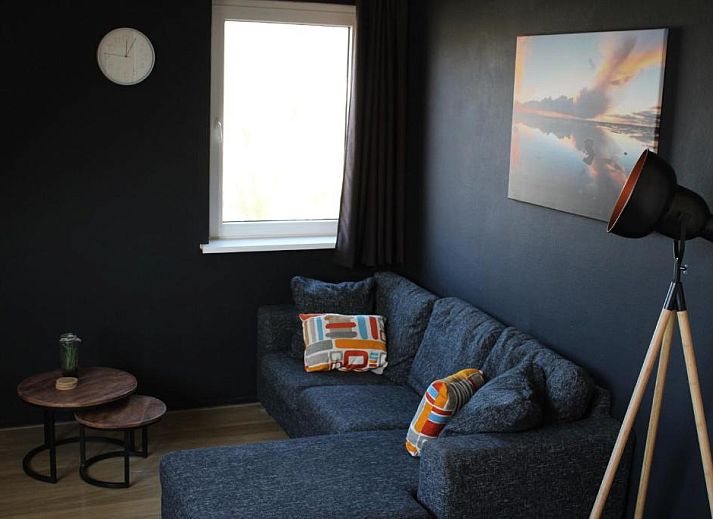 Luxe handdoeken met logo van Wijnberg Appartementen, Hollum, Ameland.