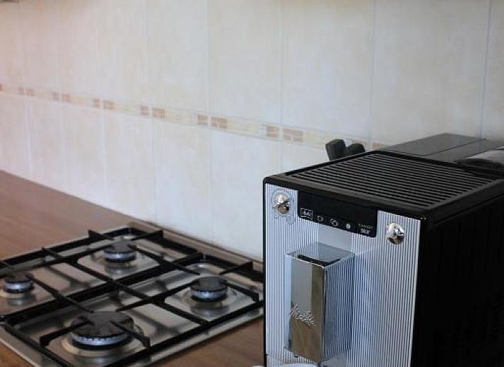 Luxe handdoeken met logo van Wijnberg Appartementen, Hollum, Ameland.