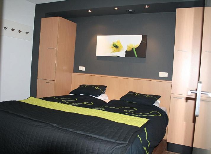 Gemuetliches Schlafzimmer im Apartment APHRODITE, Hollum, Ameland, ideal zum Entspannen.