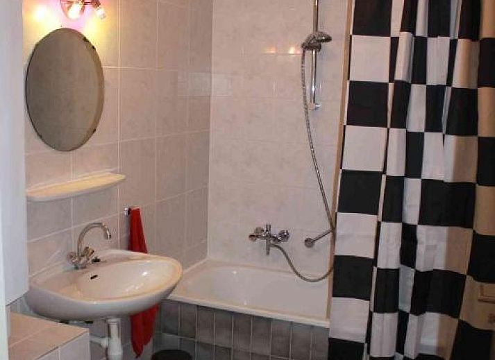 Gemuetliches Schlafzimmer im Apartment APHRODITE, Hollum, Ameland, ideal zum Entspannen.