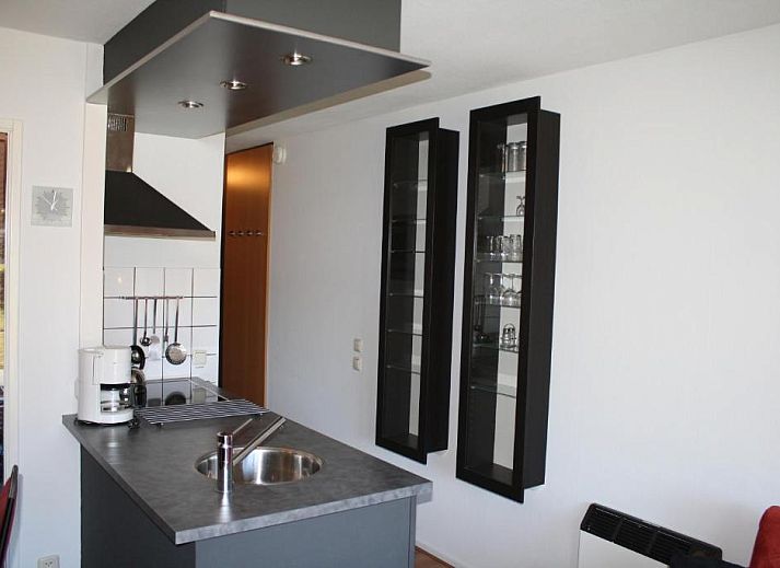 Hallenbad im Appartement APHRODITE, Ameland, perfekt fuer Entspannung und Spass.