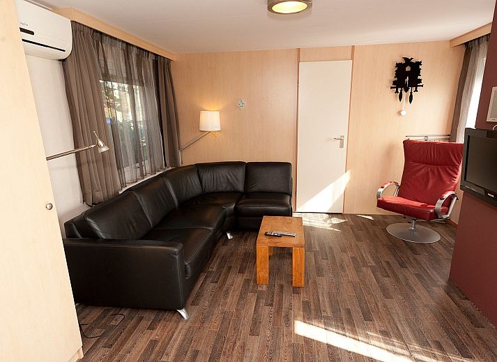 Rustieke Duinbungalow Tjermelan met terras in Oosterend, Terschelling, Waddeneilanden.