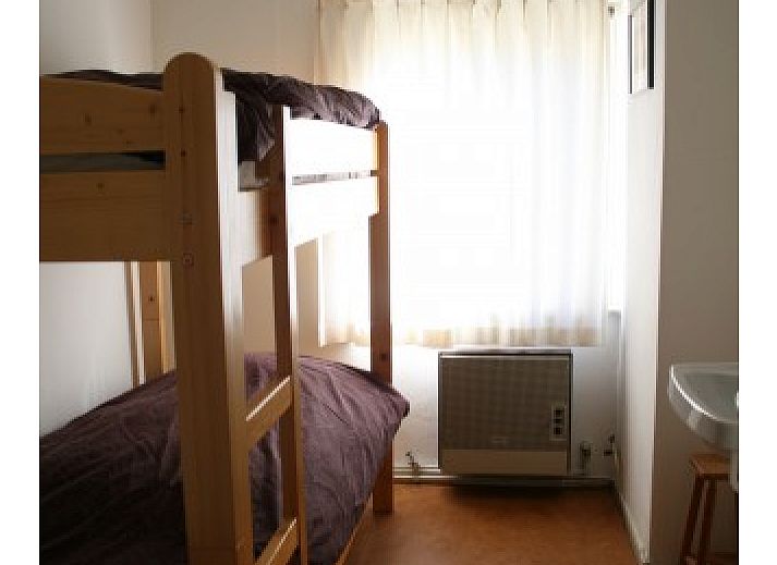 Rustige buitenomgeving van vakantiehuis Botter in Midsland Noord, Terschelling.