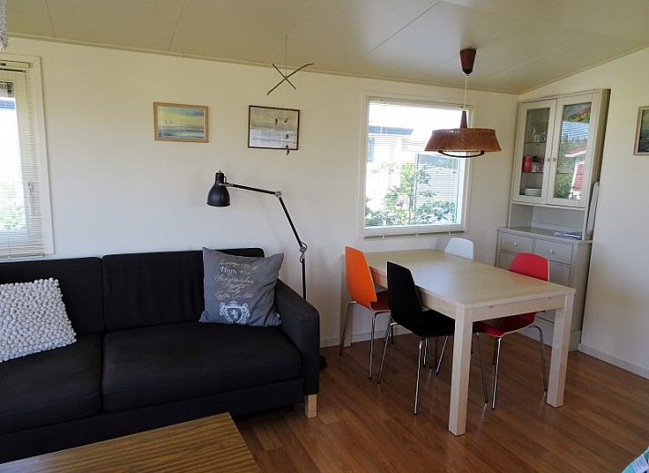 The Doorloper chalet in Midsland Noord, Terschelling with sunny terrace and garden on the Wadden Islands.