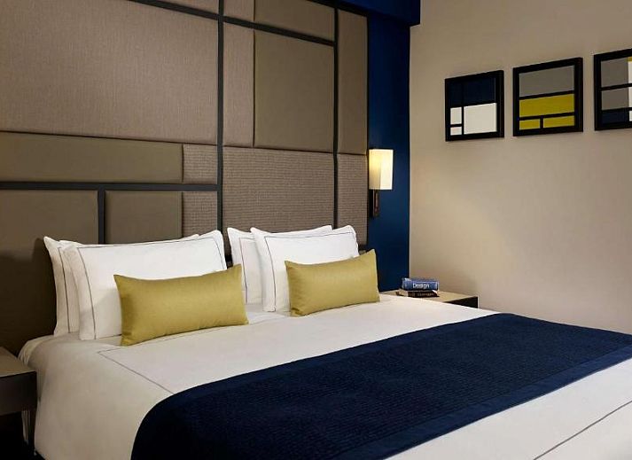 Elegante receptie van Park Plaza Utrecht, vakantieappartement in Utrecht met moderne inrichting en gastvrije sfeer.