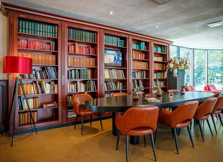 Stijlvolle kamer in Bastion Hotel Utrecht, met ruime bedden en moderne voorzieningen in het hart van Utrecht.