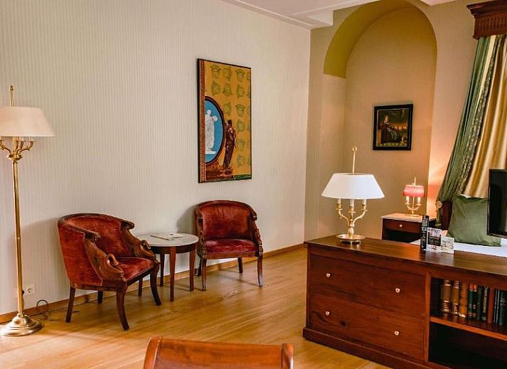 Comfortabele zithoek in Grand Hotel Karel V, een vakantieappartement in Utrecht.