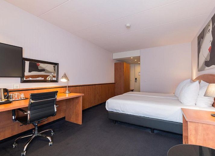 Moderne badkamer in Apollo Hotel Utrecht City Centre, voorzien van alle gemakken voor een comfortabel verblijf in Utrecht.