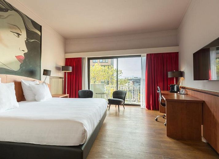 Moderne badkamer in Apollo Hotel Utrecht City Centre, voorzien van alle gemakken voor een comfortabel verblijf in Utrecht.