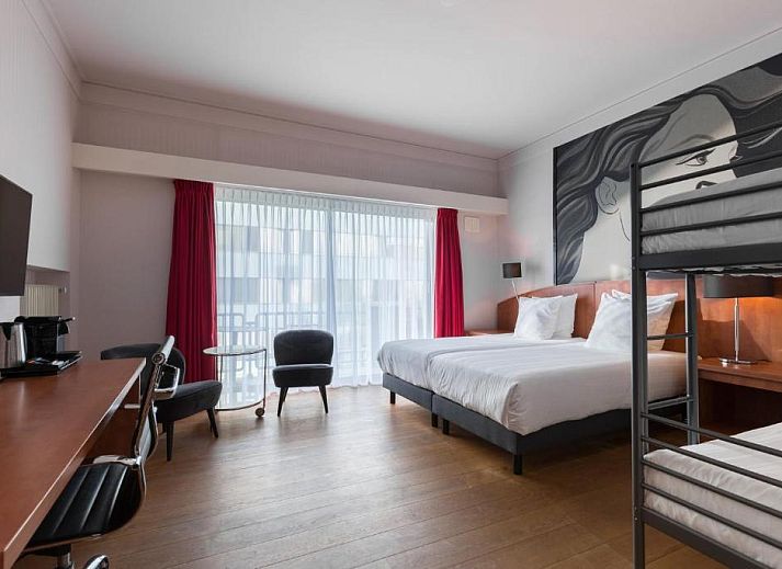 Gezellige eetruimte in Apollo Hotel Utrecht City Centre, Utrecht, perfect voor een ontspannen ontbijt of diner.