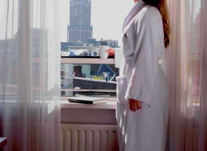 Werkruimte met uitzicht in Apollo Hotel Utrecht City Centre, Utrecht, ideaal voor zakenreizigers in het vakantieappartement.