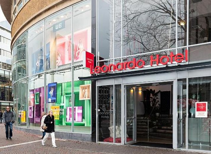 Werkruimte met uitzicht in Apollo Hotel Utrecht City Centre, Utrecht, ideaal voor zakenreizigers in het vakantieappartement.