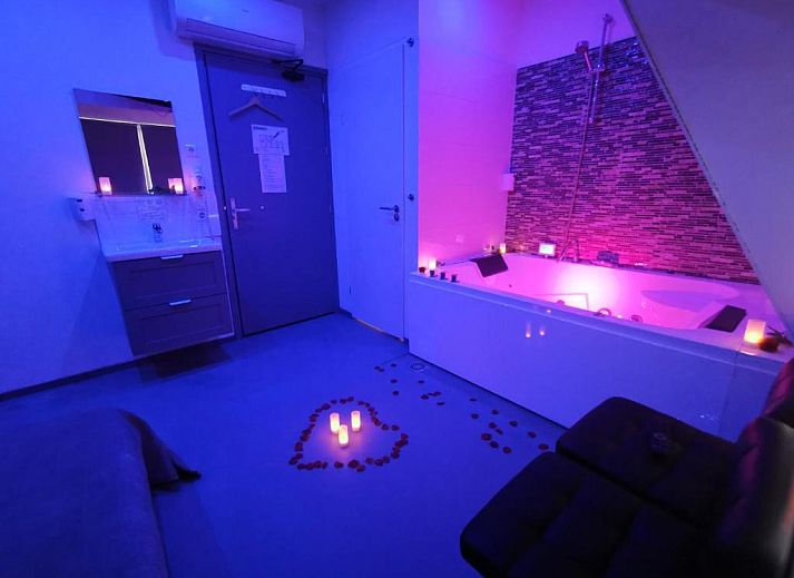 Moderne kamer met voorzieningen in Hotel-Chao NL, Utrecht.