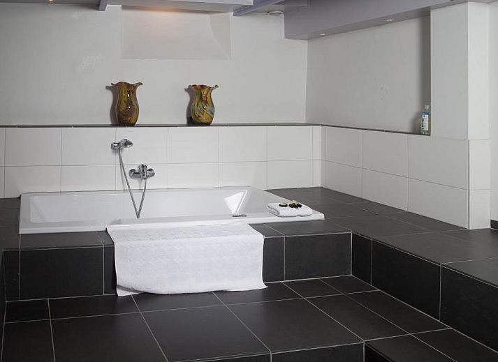 Ontspannende sauna in B&B Chez Cho, appartement in Utrecht, Utrecht eo, perfect voor wellnessliefhebbers.