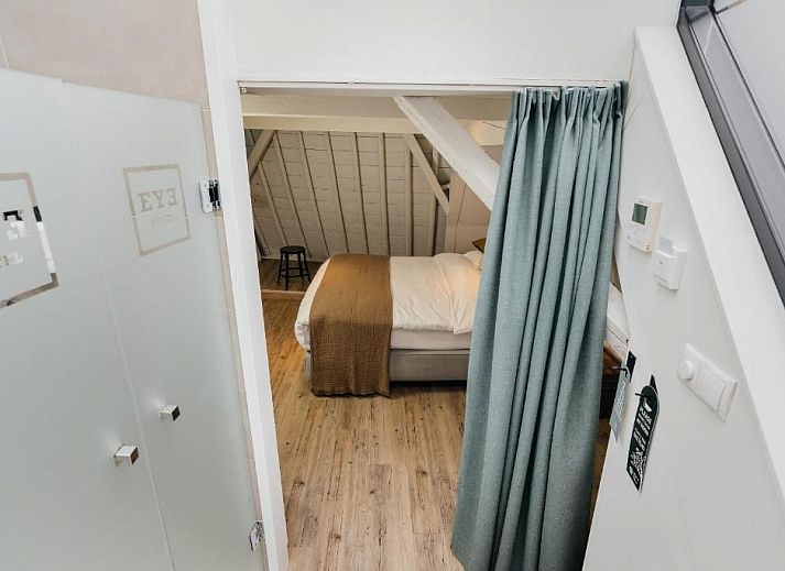 Historische gevel van Eye Hotel in het centrum van Utrecht, ideaal vakantieverblijf.