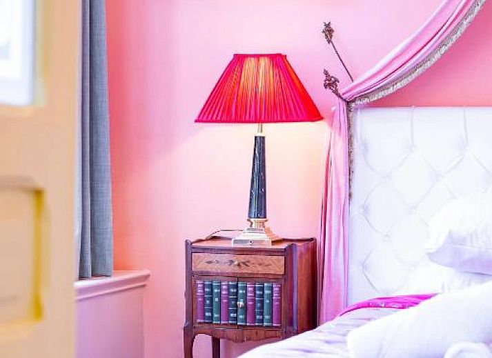 Uitzicht op de gracht vanuit Hotel Museumkwartier Utrecht, vakantie appartement in hartje Utrecht.