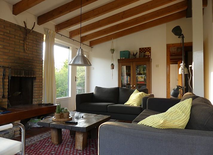 Jans bungalow with terrace in Ballum, Ameland, in the Wadden Islands, surrounded by nature.