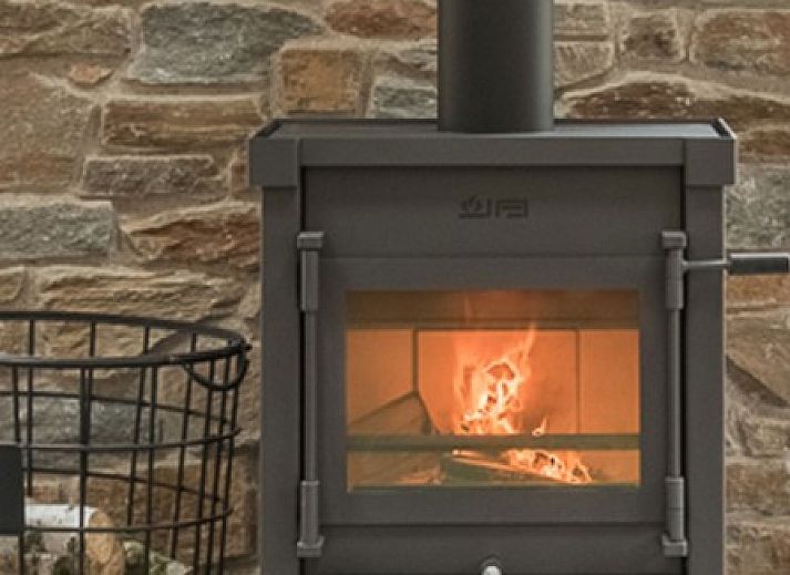 Modernes Badezimmer mit Regendusche im Ferienhaus Chill on Ameland, Ballum.