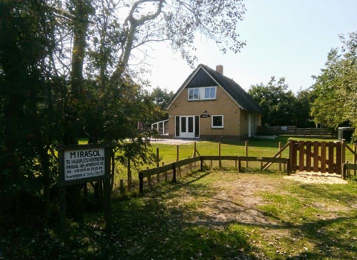 Mirasol Ferienhaus in Ballum, Ameland mit grosser Terrasse und Garten, ideal fuer einen entspannten Aufenthalt auf den Watteninseln.