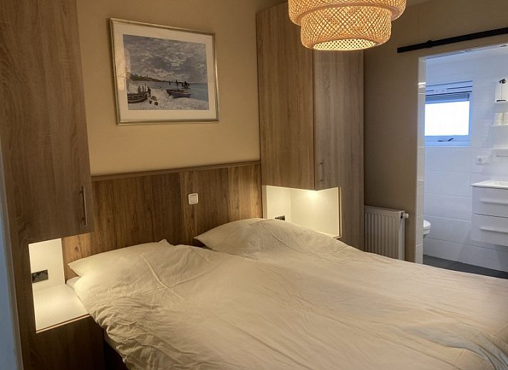 Estrella's stijlvolle geveldecoratie in Ballum, Ameland, een vakantiehuis op de Waddeneilanden.