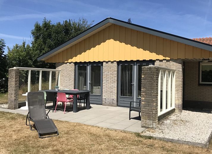 Gemuetliches Wohnzimmer des Ferienhauses Wad&Wal in Ballum, Ameland, Watteninseln.