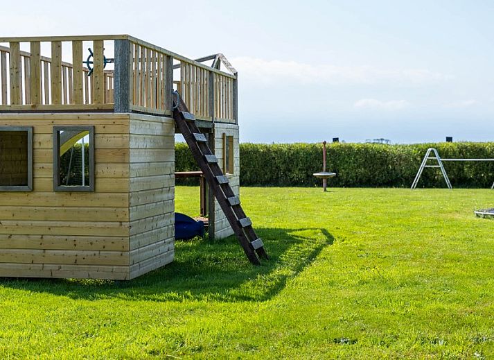 Voll ausgestattete Kueche in Tree Lodge, Ballum, Ameland mit modernen Geraeten.