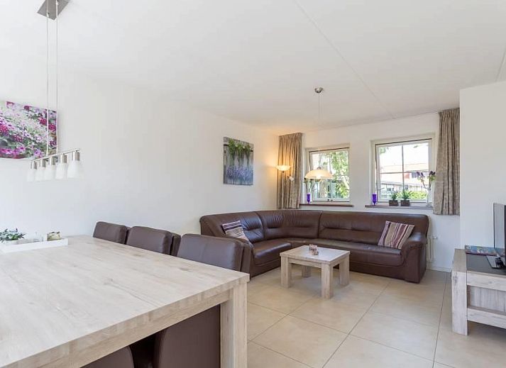 Weigelia vakantiehuis in Ballum, Ameland met charmante gevel en rode dakpannen op de Waddeneilanden.