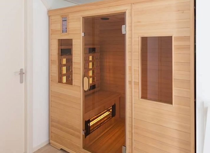 Weigelia vakantiehuis in Ballum, Ameland met charmante gevel en rode dakpannen op de Waddeneilanden.